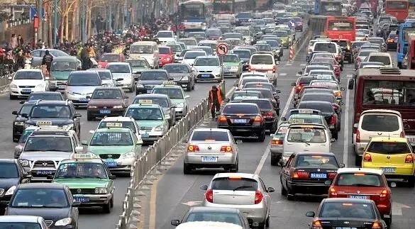 工信領(lǐng)域本周（12月3日-12月9日）要聞回顧 道路機(jī)動車輛生產(chǎn)與新能源標(biāo)準(zhǔn)升級發(fā)布